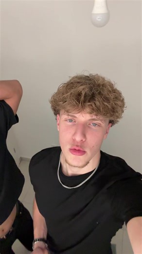 Lederhosen Style Tips for Festive Occasions