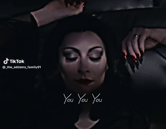 Homenaje a Raul Julia en Los Addams