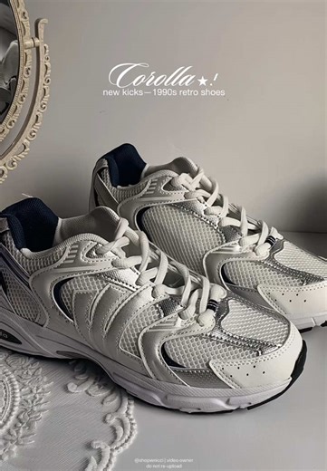 Stylish 1990s Unisex Retro Rubber Shoes from Corolla