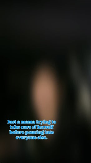 Just a mama showing up for herself at 4am before the day starts 🥱 If you’ve been waiting for a sign to start.. THIS IS IT!!! Your mental & health matters too. 💜 Join my Rysing Phnx program and let’s finish this year strong! Use code BLKFRIYAY to get started today 🔗 #RysingPhnx #StrongMom #FitMom #StrongWoman #Strong #Crunchfitness #Fitness #UpperBody #LFG #Workout #GetMoving #Trainer #GetFit | Selena Rodriguez