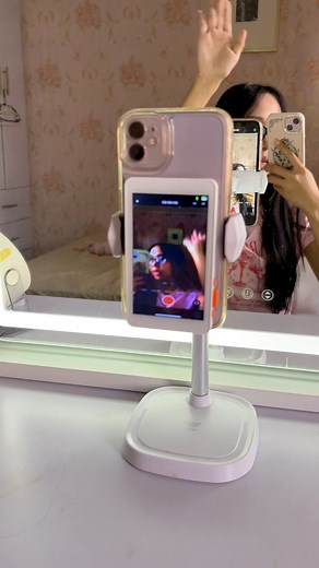15K reactions · 3.1K shares | Shopee link - https://s.shopee.ph/3fuNNehIeq Mas madali na ko nakakagawa ng content using back camera while using this screen mirroring device #screenmirroring #contentcreator #screenmirror #iphonescreenmirroring | Kriza and bebe | Facebook