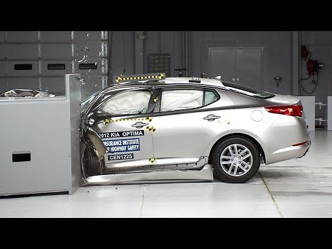 2012 Kia Optima driver-side small overlap IIHS crash test