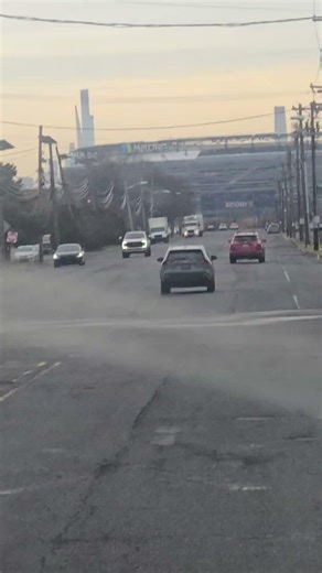 MetLife Stadium #longhaultrucker #truckdriver #trucking #dieselengine