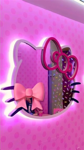 Hello Kitty Cafe | Fashion Show Mall, Las Vegas, Nevada, USA #hellokitty #cafe #kawaii #foodshorts