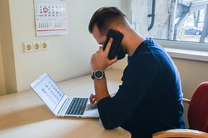 Vakaris Deksnys. Akmens amžius internete