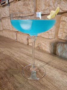 Angelo Azzurro fatto in casa: ricetta cocktail. Ingredienti, creazione
