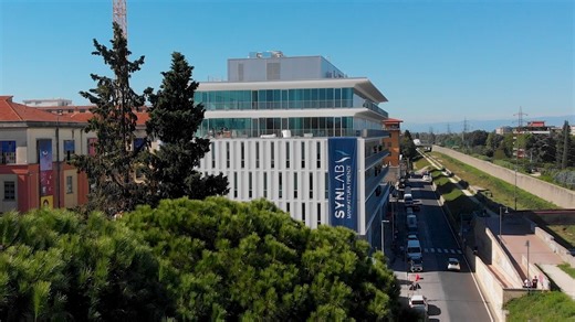 Nel cuore di Firenze, tra memoria e visione, il 9 ottobre abbiamo inaugurato SYNLAB Manifattura Firenze - Il centro medico dove tutto è connesso. 🧬💙 Un luogo che si ispira al corpo umano, un sistema intelligente e vivo, dove ogni parte comunica e il benessere nasce dall’equilibrio tra le sue connessioni! Guarda il video e scopri di più su https://www.synlabmanifatturafirenze.it/ 👇 | SYNLAB Italia