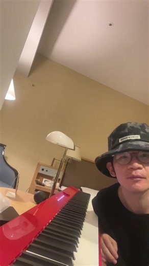 Ryota Kikuchi on Instagram: "どんな曲でも即興でチルく弾くピアノライブ piano live #piano #pianist #菊池亮太 #casio"