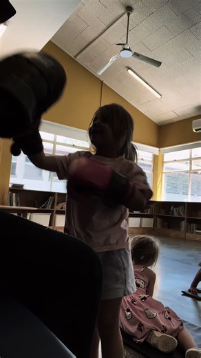 The Ring Reloaded Boxing Club (@theringreloadedboxing)’s videos with No Escapin' This (Instrumental) - Beatnuts