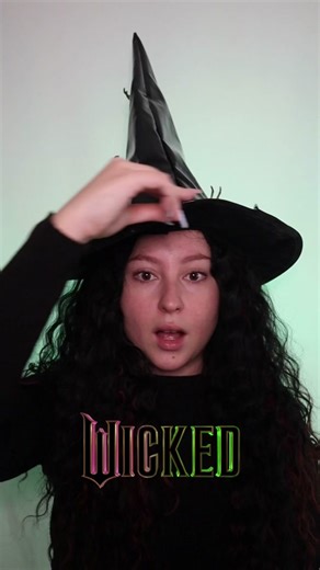 Wicked Makeup Trend Inspired by Elphaba and Glinda