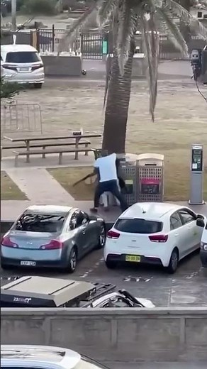 Bondi Beach shooting: Bystander tackles gunman in incredible footage from Sydney
