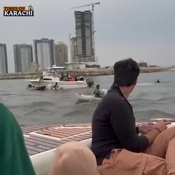 A girl and her pilot met an accident while parasailing near Do Darya in Karachi. According to reports, someone was flying kite in the nearby which stuck in the parachute and cause the accident. #TOKAlert | Times of Karachi