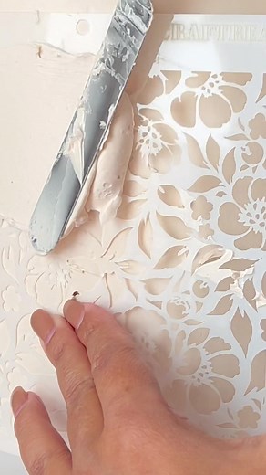 Amazing Cake Stencil Decorating Techniques