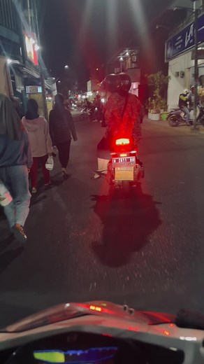 Sebelumnya permisi utk mas dan mba saya video diam