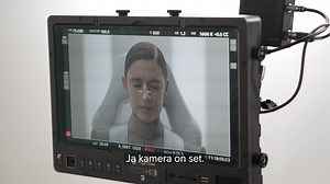 ”Mulle tulee turvallisempi olo, kun käytännön asiat ovat kunnossa”, sanoo näyttelijä Krista Kosonen. 💭 Mitkä asiat vaikuttavat sinun turvallisuudentunteeseesi? Listasimme sivuillemme kuusi tapaa, joilla pidämme huolta suomalaisten digitaalisesta turvasta. #turvaverkko https://www.telia.fi/artikkelit/artikkeli/kuusi-syyta-miksi-telia-on-turvallinen-valinta | Telia Finland