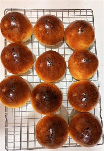 Homemade Anpan: Japanese Red Bean Buns from Scratch