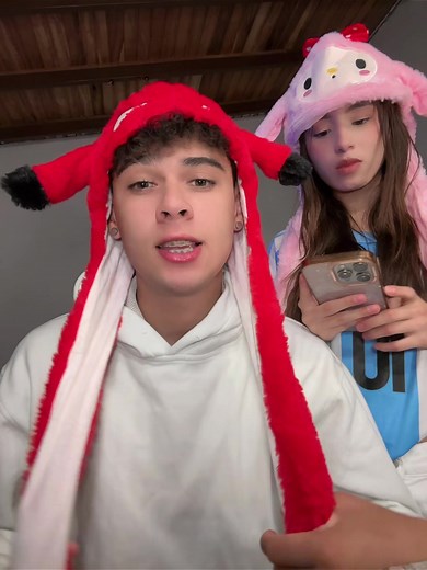 Joniel y Raquel: Broma en Vivo y Revisión del Celular