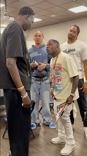 Big boogie meets a Giant 🤯 #Fyp #Viral