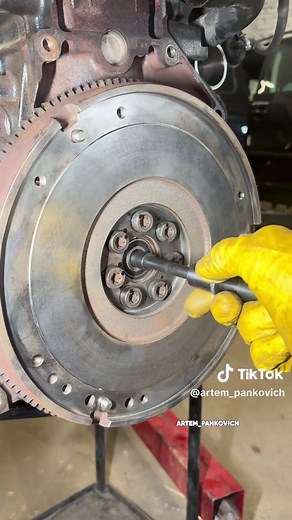 Rear Crankshaft Oil Seal Replacement Guide