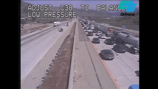 Lanes reopen after rollover crash slows traffic along I-5 in Lebec