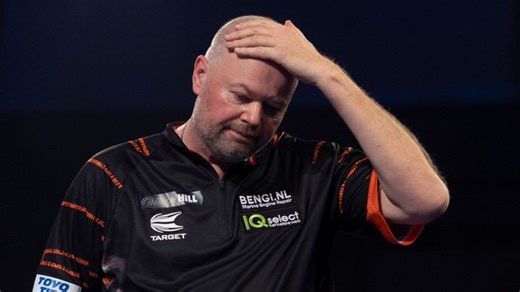 World Darts Championship: Raymond van Barneveld struggled to handle situation against Rob Cross, says John Part