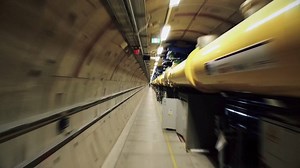 56K views · 189 shares | Start frei für den größten und hellsten Röntgenlaser der Welt: European XFEL bei Hamburg. Bis zu 27.000 Blitze pro Sekunde geben Einblicke in Materie! Der XFEL ist ein Gemeinschaftsprojekt von elf Ländern, darunter Deutschland, Russland und Polen. | Bundesregierung | Facebook