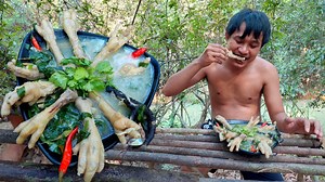 2.7K views · 52 reactions | Juicy Chicken Feet Soup Secret Dish For A Real Life In Jungle | Saruon Primitive Cooking | Facebook