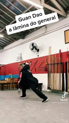 Improvisando Guan Dao, a “Lâmina do General Guan Yu”