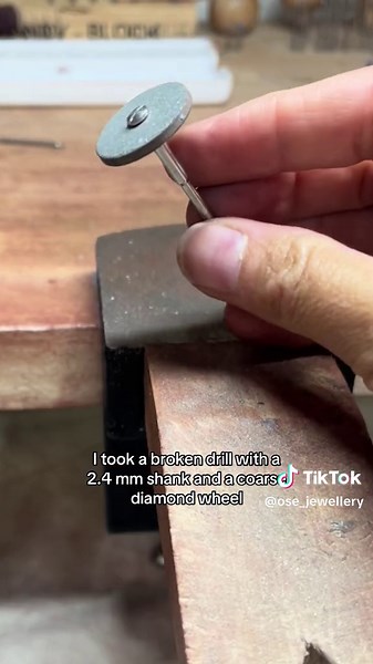 DIY Paperclip Necklace Tutorial