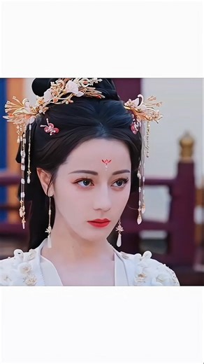 3 people want save him ❤️ #chinesedramashorts