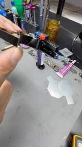 1.5K views · 201 reactions | Don't lose the broken middle frame, we can repair it like this, and use Lanrui Intermittent Paste to perfectly repair the broken back shell. This product has a wide range of applications and can be used for various middle frame joints. #mobile #glue #lanrui | Lan Rui | Facebook