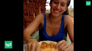 90K views · 896 reactions | SILVIA ROMANO, LA CATTURA E LE FASI DELLA LIBERAZIONE Silvia Romano, una vicenda iniziata in Kenya nel novembre del 2018 quando una banda di criminali comuni la rapisce e poi, probabilmente, la vende ai terroristi islamici somali. Flavia Paone dal Tg3 delle 14,15 del 10 maggio 2020 | Tg3 | Facebook