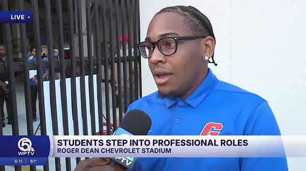 Palm Beach Gardens students run Jupiter Hammerheads baseball game