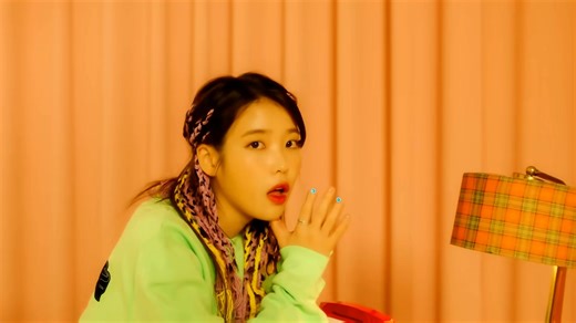 (Hi-Res无损)IU李知恩-BBIBBI MV