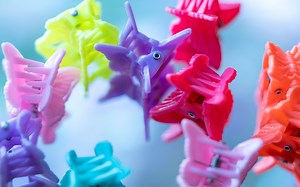 11 Trendy Butterfly Clip Hairstyles to Wear in 2026