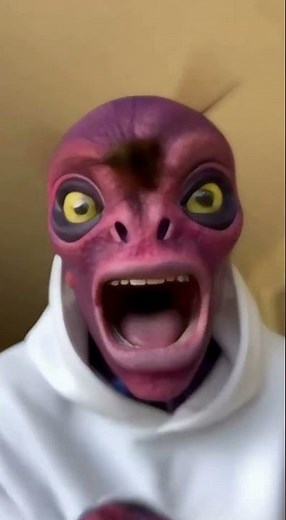 Mr_ZiTo sees cockroach for the first time and panics|funny alien reaction | mr zito vs flying roach🪳