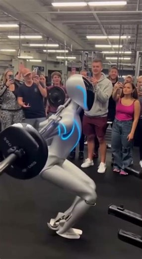 Real Robot Lifting Weights in the Gym 🤯
