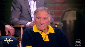 52K views · 1.6K reactions | Judd Hirsch tells #TheView about getting the call from director Steven Spielberg to play Boris Podgorny in 'The Fabelmans,' a role for which he earned his second Oscar nomination. abcn.ws/2RiH3wd | The View | Facebook
