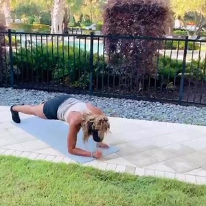 No equipment? No problem!🔥 Get your heart rate up and torch calories in less than 30 minutes with this full body circuit! 15 reps of each x 4 rounds: 🔥 Bear to plank up 🔥Walkout to power plank 🔥 Lateral shuffle to vertical jump 🔥4 Bicycles to V-Up Shout out to Burn Boot Camp - Carrollwood, FL for this awesome workout! | Burn Boot Camp