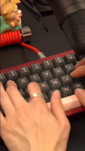 Gazzew Boba U4 Silent Tactile vs U4T #mechanicalkeyboard #customkeyboard #keebs #keyboard