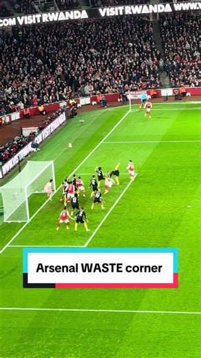 Arsenal Corner Mishap Against Man United