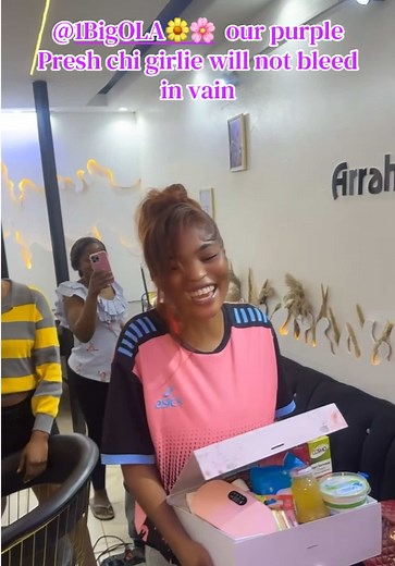 💜🥹 FROM 500K IN PURPLE TO A COMFORT CRATE BY PRESH CHI! 🌸🎁 Some women are simply meant to be pampered, and our girl is living proof! 😍💜 Remember the beautiful lady who received 500K dressed in purple? 🥹 Well, this time, she received a little something from us at Presh Chi Flowers and Events — a Comfort Crate designed to make her feel loved, cared for, and extra special during that time of the month. 🎀🩷 Because, darling, you deserve more than grand gestures. You deserve thoughtfulness in