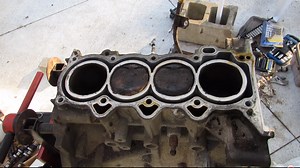 Check Out What A Toyota Prius Engine Looks Like After 303,000 Miles - Jalopnik