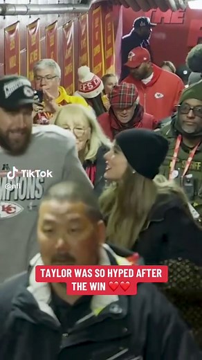 Taylor Swift Celebrates Travis Kelce's Winning Touchdown