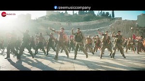 "Our VFX maestros at Prime Focus have redefined the essence of the timeless Bade Miyan Chote Miyan song! 🎬✨ Experience the spectacle like never before! Watch and feel the difference! Song: Bade Miyan Chote Miyan Director: Ali Abbas Zafar Produce By: Vashu Bhagnani, Jackky Bhagnani, Deepshikha Deshmukh, Ali Abbas Zafar, Himanshu Kishan Mehra Post Production Studio: Prime Focus Khar VFX team led by Vishal Sinha #ADsbyPF #ServicesbyPF #Amazing #TVC #Production #Online #Grade #Artist #PrimeFocusArt