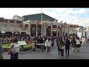 日本３大テーマパーク「東京ディズニーランド」の入場ゲートの風景