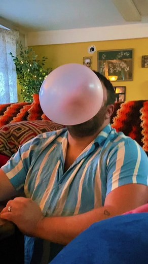 Funny Bubble Gum Challenge Gone Wrong