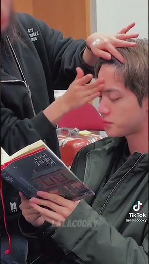 how to be JIN's makeup artist? Bighit Staff and #BTS moments- Kim Seok #JIN © -tiktok