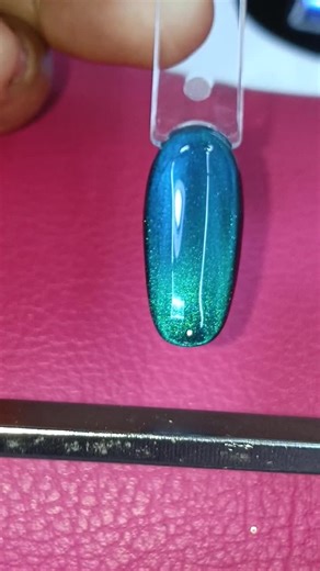 Stunning Cat Eye Nail Art Tutorial