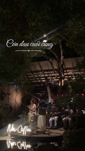 Mê những tiếng vỗ tay này thật sự.🥰🥰🥰. Yêu không gian này❤️ Yêu quý khan giả❤️ #condaucuoicung #niacoffee #Danang #tiktokviral #xuhuong